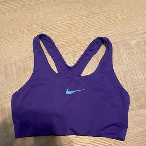 Nike sports bra size large
